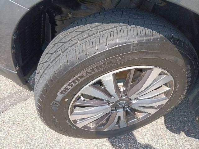 2019 Nissan Pathfinder SV