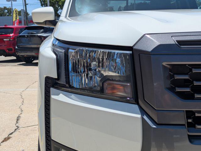 2025 Nissan Frontier Crew Cab SV 4x2