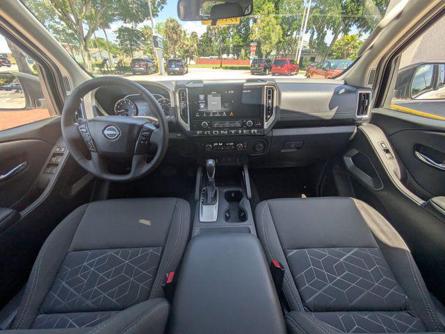 2025 Nissan Frontier Crew Cab SV 4x2