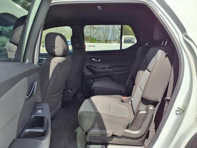2023 Chevrolet Traverse AWD LT Cloth