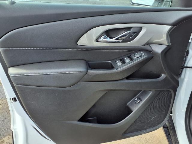 2023 Chevrolet Traverse AWD LT Cloth