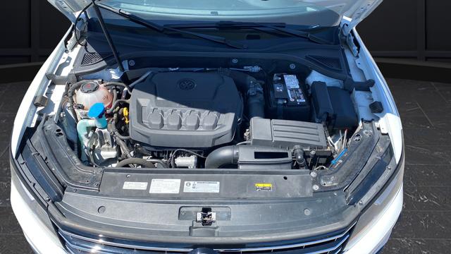 2019 Volkswagen Passat 2.0T Wolfsburg Edition