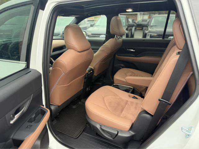2025 Toyota Grand Highlander Hybrid Platinum MAX