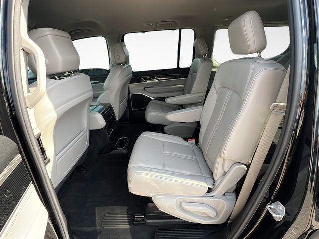 2022 Jeep Wagoneer Series III 4x4