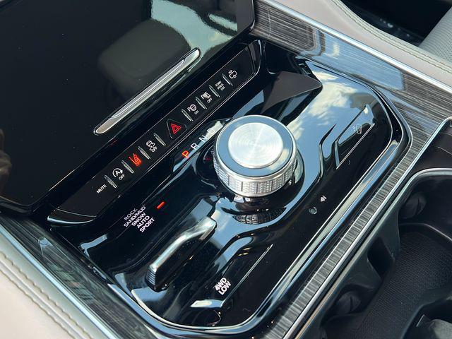 2022 Jeep Wagoneer Series III 4x4