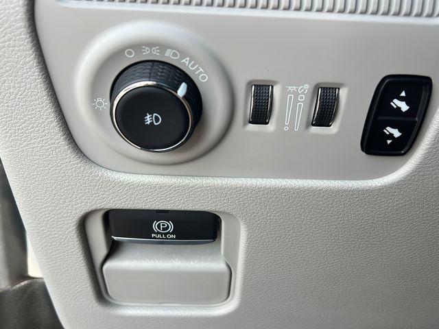 2022 Jeep Wagoneer Series III 4x4