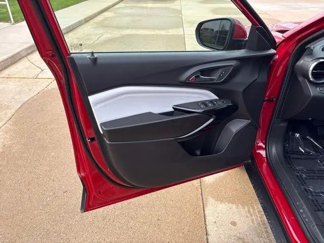2026 Chevrolet Trax FWD LT