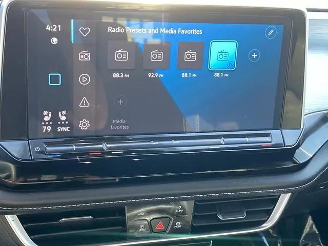 2024 Volkswagen Atlas Cross Sport 2.0T SE w/Technology