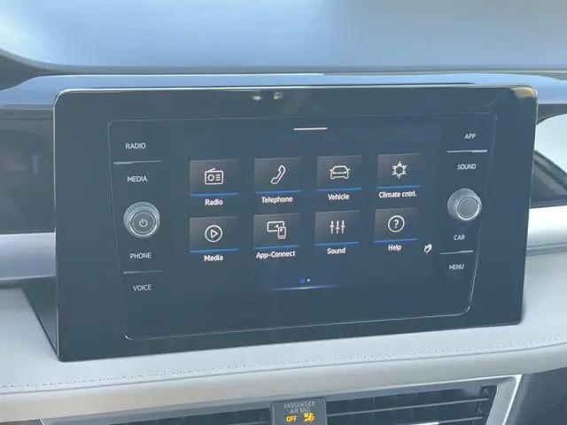 2026 Volkswagen Taos SE