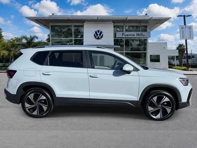 2026 Volkswagen Taos SE