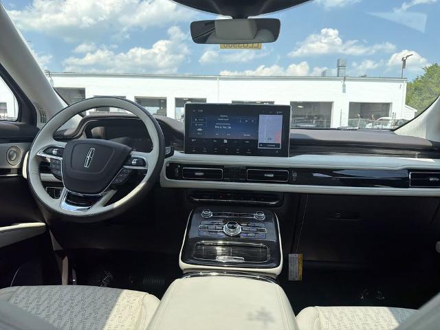 2023 Lincoln Nautilus Black Label