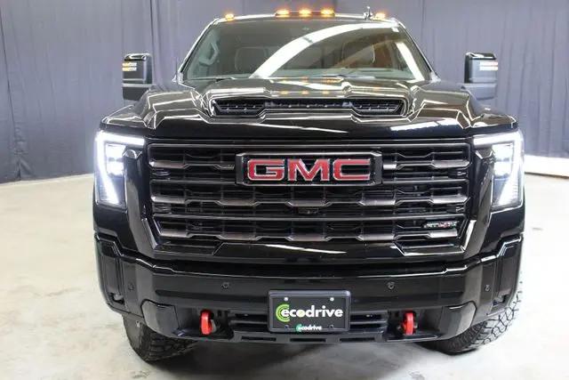 2025 GMC Sierra 2500HD Crew Cab, Standard Bed, AT4X, 4WD