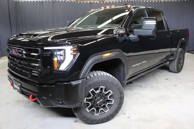2025 GMC Sierra 2500HD Crew Cab, Standard Bed, AT4X, 4WD