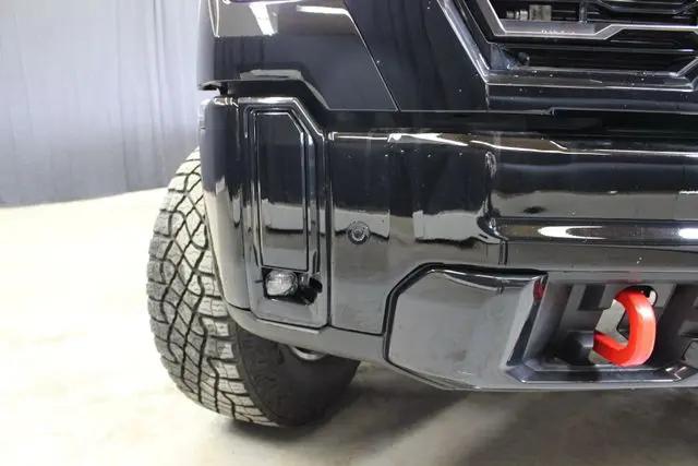 2025 GMC Sierra 2500HD Crew Cab, Standard Bed, AT4X, 4WD
