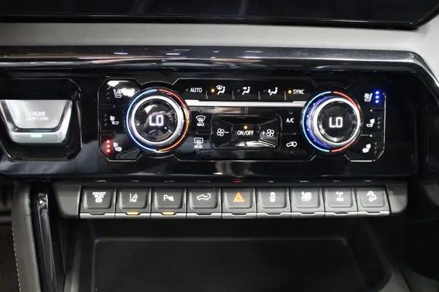 2025 GMC Sierra 2500HD Crew Cab, Standard Bed, AT4X, 4WD