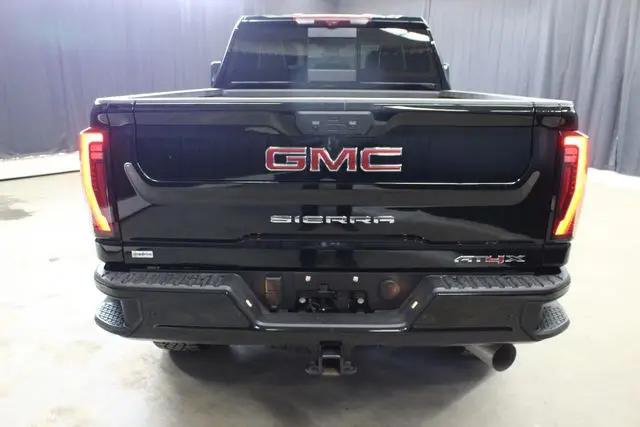 2025 GMC Sierra 2500HD Crew Cab, Standard Bed, AT4X, 4WD