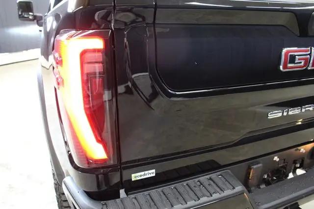 2025 GMC Sierra 2500HD Crew Cab, Standard Bed, AT4X, 4WD