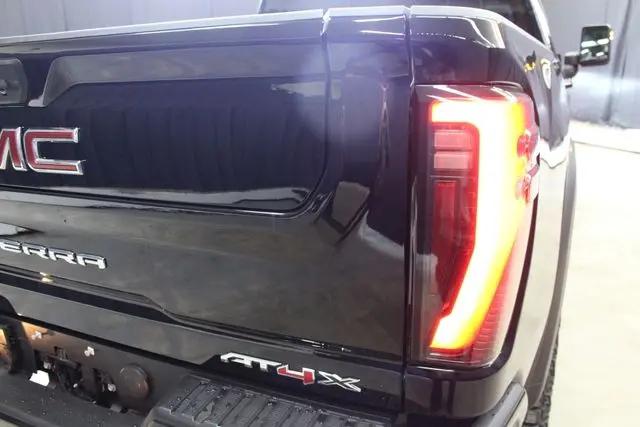2025 GMC Sierra 2500HD Crew Cab, Standard Bed, AT4X, 4WD