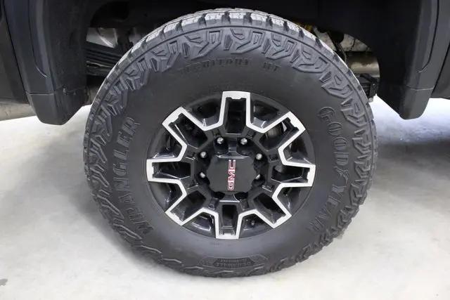 2025 GMC Sierra 2500HD Crew Cab, Standard Bed, AT4X, 4WD