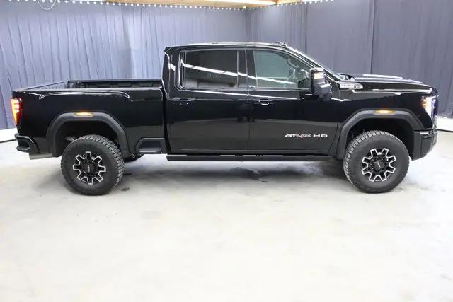 2025 GMC Sierra 2500HD Crew Cab, Standard Bed, AT4X, 4WD