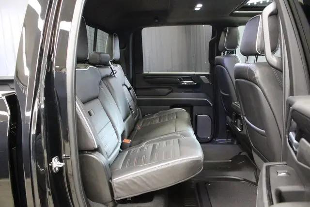 2025 GMC Sierra 2500HD Crew Cab, Standard Bed, AT4X, 4WD
