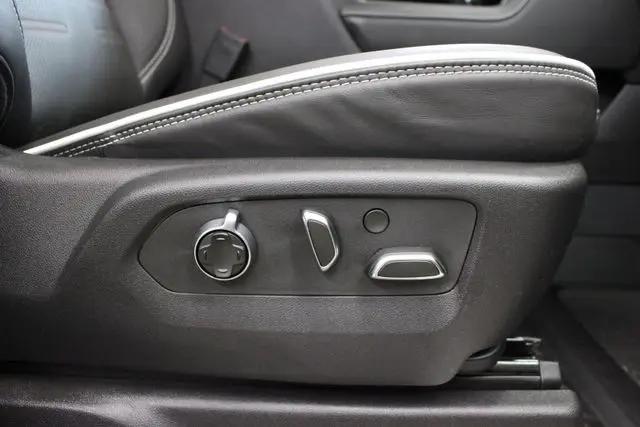 2025 GMC Sierra 2500HD Crew Cab, Standard Bed, AT4X, 4WD
