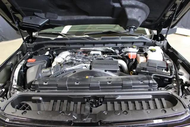 2025 GMC Sierra 2500HD Crew Cab, Standard Bed, AT4X, 4WD