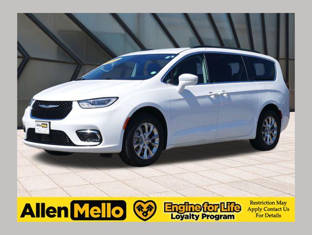 2022 Chrysler Pacifica Touring L AWD for sale in Nashua, NH