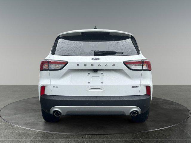 2022 Ford Escape SE Hybrid