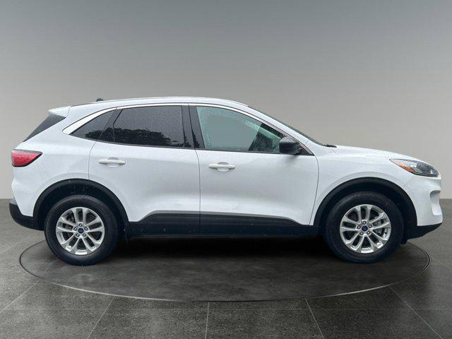 2022 Ford Escape SE Hybrid