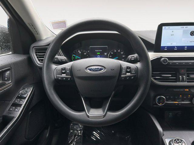 2022 Ford Escape SE Hybrid