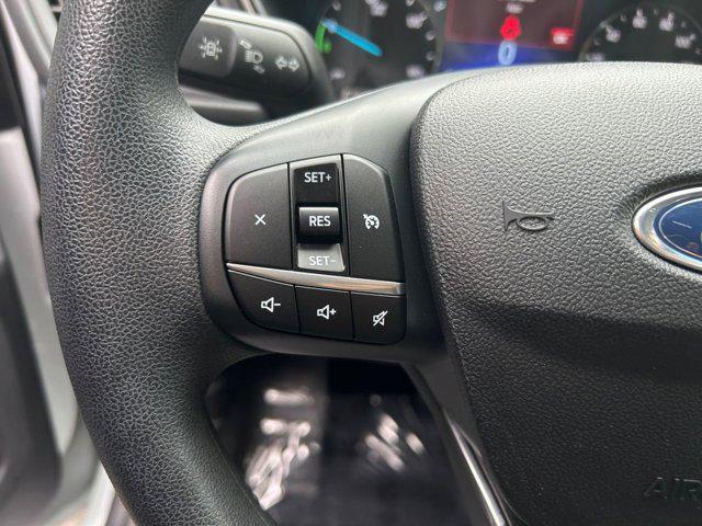 2022 Ford Escape SE Hybrid