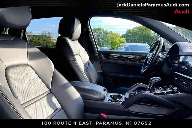 2021 Porsche Cayenne Cayenne