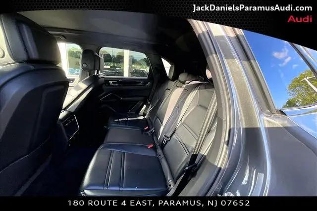 2021 Porsche Cayenne Cayenne