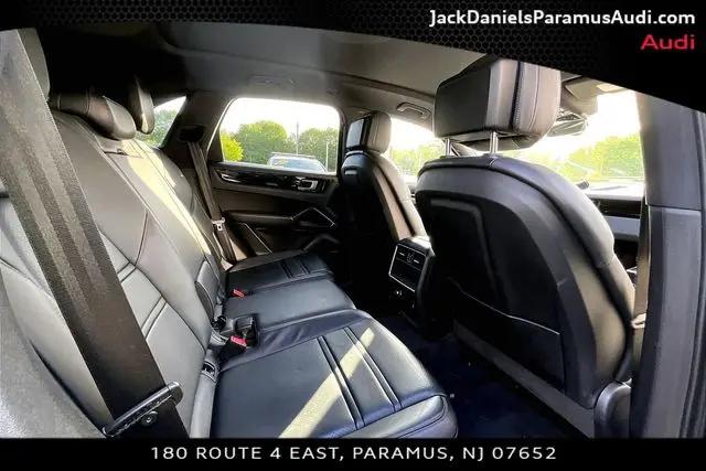 2021 Porsche Cayenne Cayenne