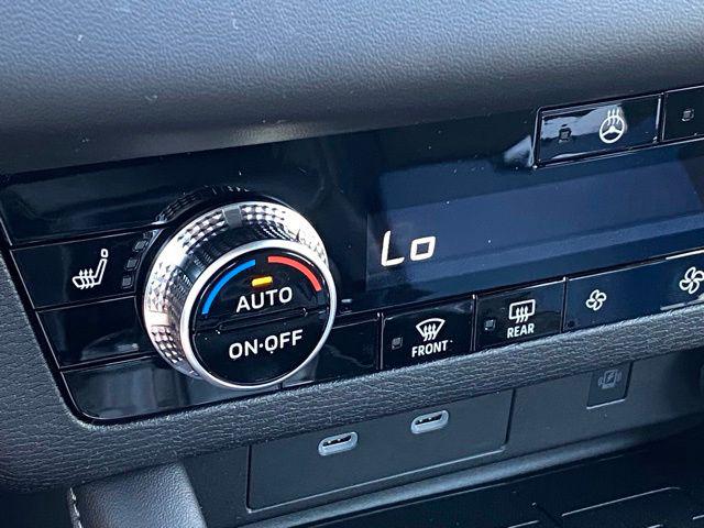 2026 Mitsubishi Outlander LE 1.5T S-AWC