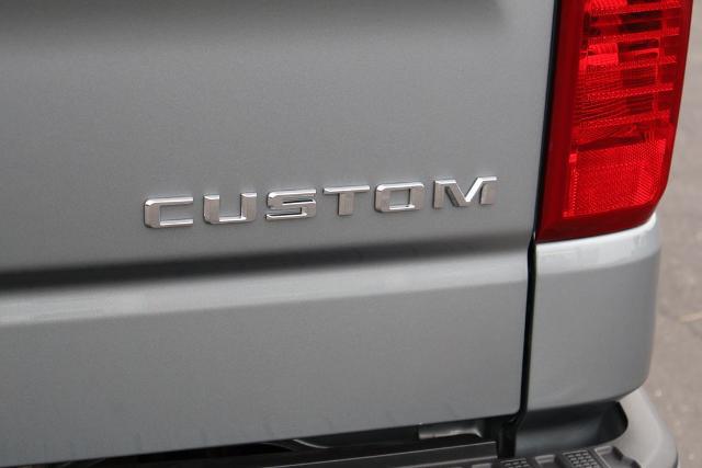 2024 Chevrolet Silverado 1500 2WD Crew Cab Short Bed Custom