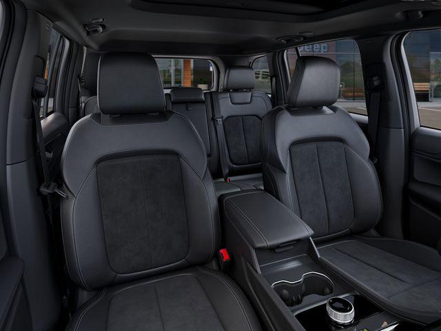 2025 Jeep Grand Cherokee Altitude X 4x4