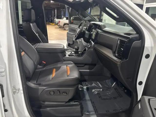 2026 GMC Sierra 1500 Crew Cab, Short Bed, AT4, 4WD