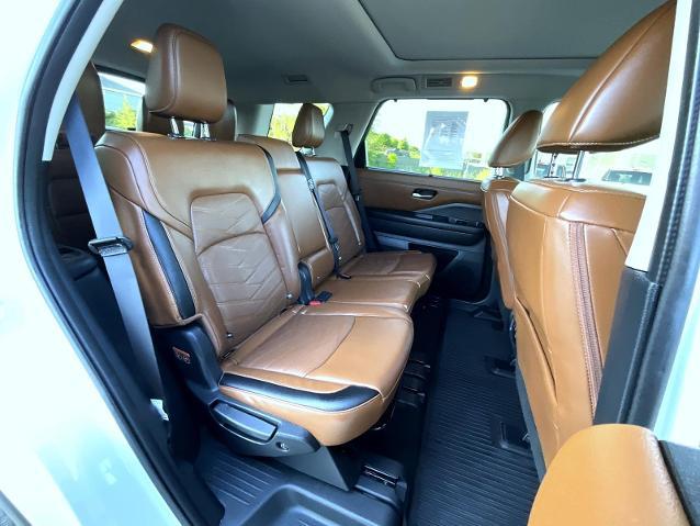 2024 Nissan Pathfinder Platinum 4WD