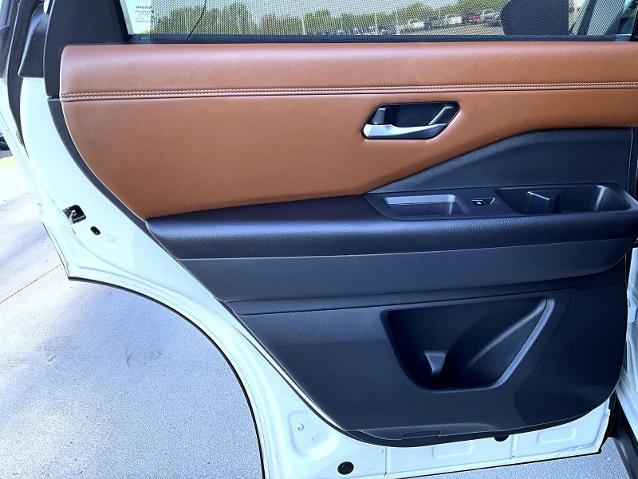 2024 Nissan Pathfinder Platinum 4WD