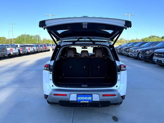 2024 Nissan Pathfinder Platinum 4WD