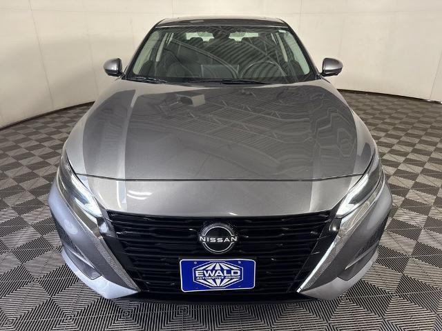 2023 Nissan Altima SL FWD
