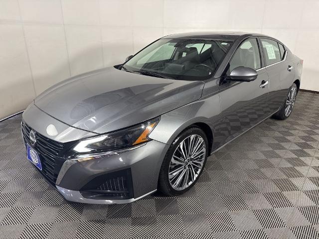 2023 Nissan Altima SL FWD