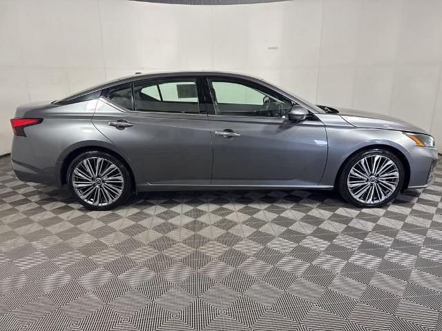 2023 Nissan Altima SL FWD