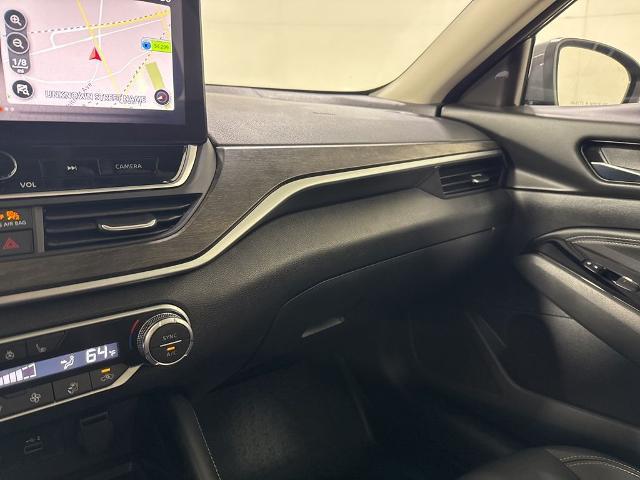 2023 Nissan Altima SL FWD