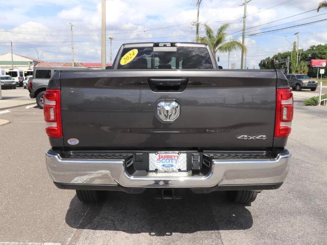2024 Ram 3500 Tradesman Crew Cab 4x4 8' Box