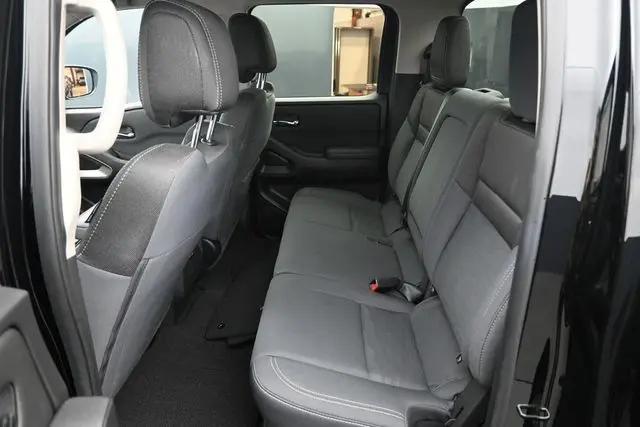 2023 Nissan Frontier Crew Cab SV 4x4