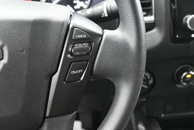 2023 Nissan Frontier Crew Cab SV 4x4