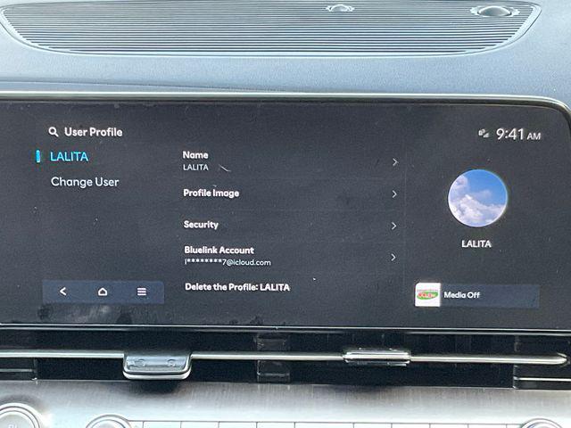 2025 Hyundai Kona EV SEL